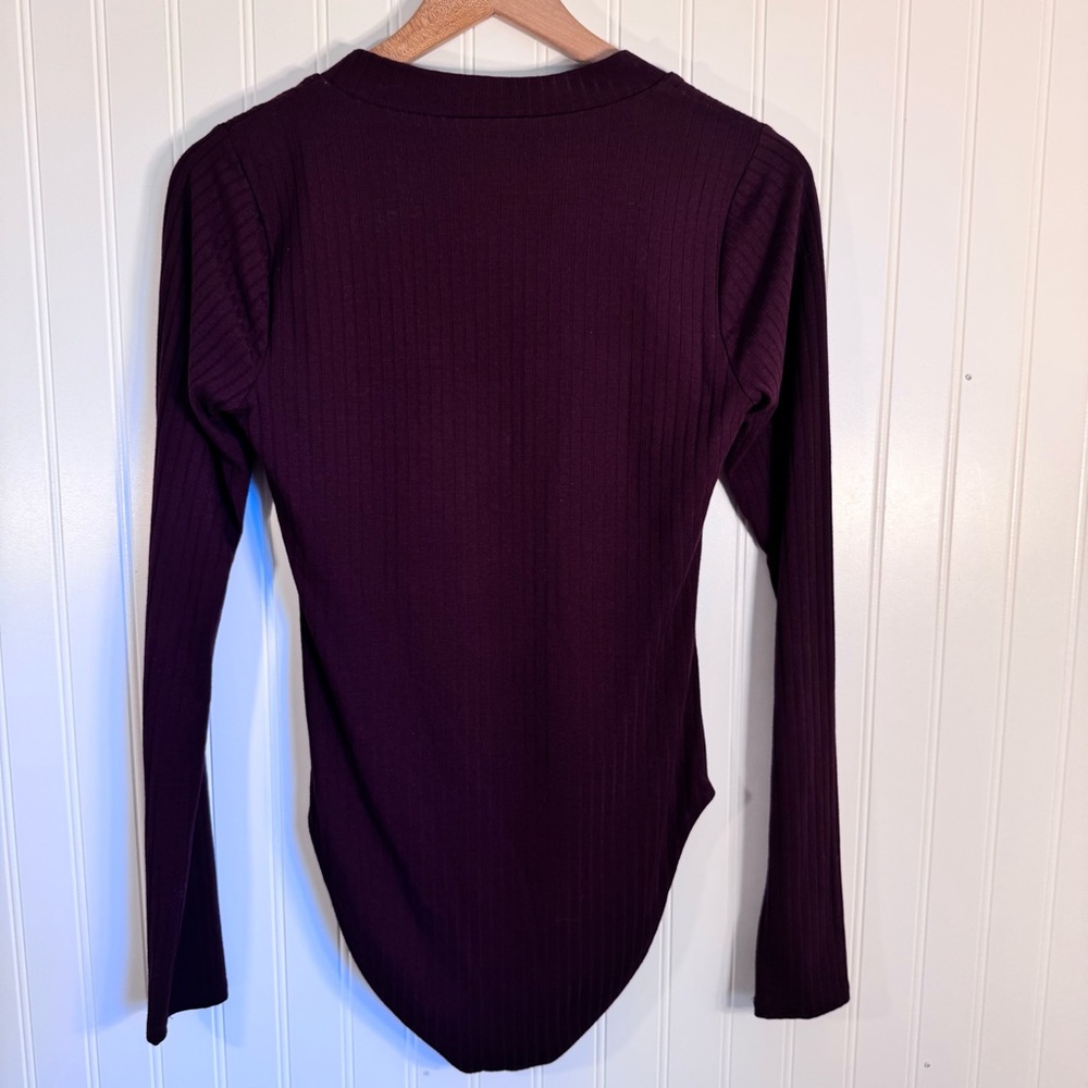 Good American Burgundy Ribbed Button Down  Long Sleeve Bodysuit Size Small - Picture 8 of 12